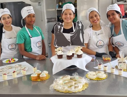 Economía inclusiva para mujeres esmeraldeñas: un futuro con empleo digno y sostenible